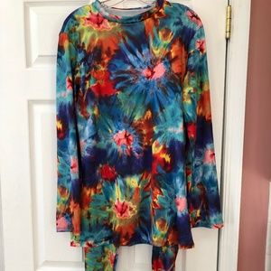 YOGA LEGGINGS AND TOPS TIE DYE